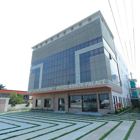 Hotel Ashok Palace Karūr Exteriör bild